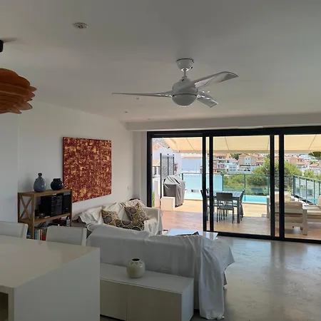 Moderna Mediterránea Villa Nerja