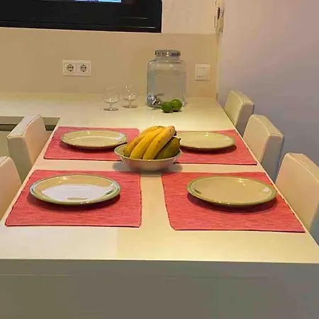 فيلة Moderna Mediterranea *