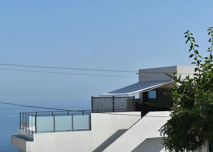 Villa Moderna Mediterranea *