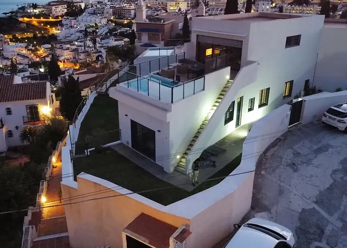 Villa Moderna Mediterranea Nerja