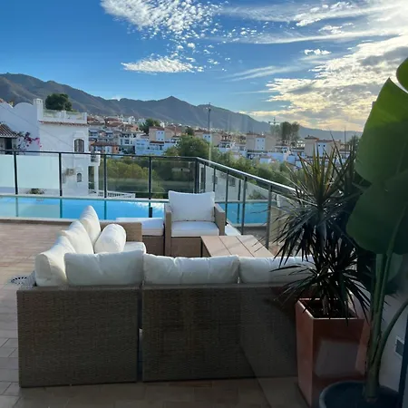 Moderna Mediterránea Villa